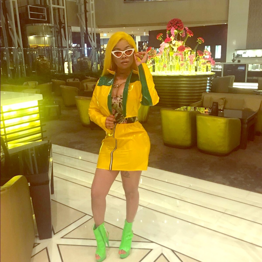 Latex yellow skirt set with jacket